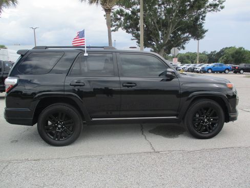 Used 2019 Toyota 4Runner Limited AWD/4WD image 8