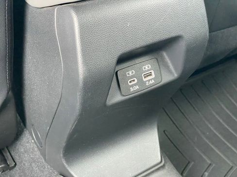 Used 2024 Subaru Crosstrek 2.0i Premium image 8