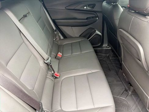 Used 2025 Chevrolet TrailBlazer RS w/ Convenience Package FWD image 15