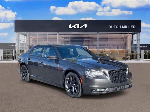 Used 2023 Chrysler 300 S image 1