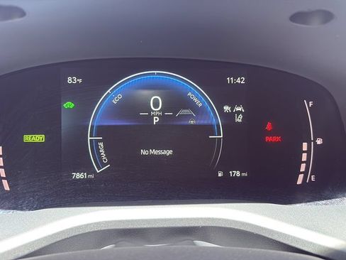 Used 2025 Toyota Camry LE w/ Convenience Package FWD image 19