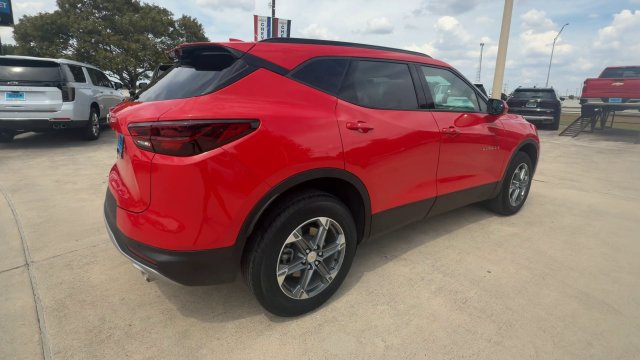 Used 2024 Chevrolet Blazer LT w/ Convenience Package FWD image 8