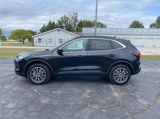 New 2025 Ford Escape SE video 2