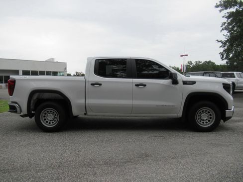 Used 2026 GMC Sierra 1500 Pro w/ Pro Value Package AWD/4WD image 2