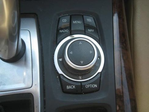 Used 2011 BMW X5 xDrive35d image 22