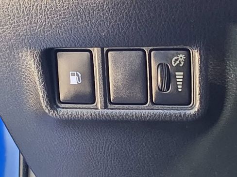 Used 2020 Toyota C-HR Limited image 47