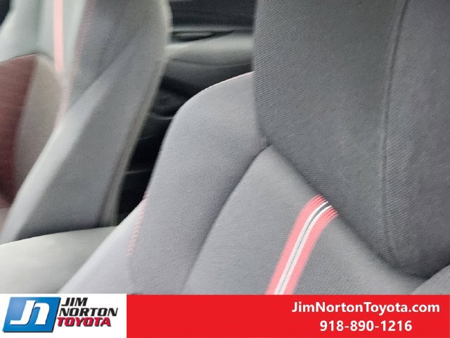 Used 2026 Toyota Corolla SE w/ SE Premium Package FWD image 16