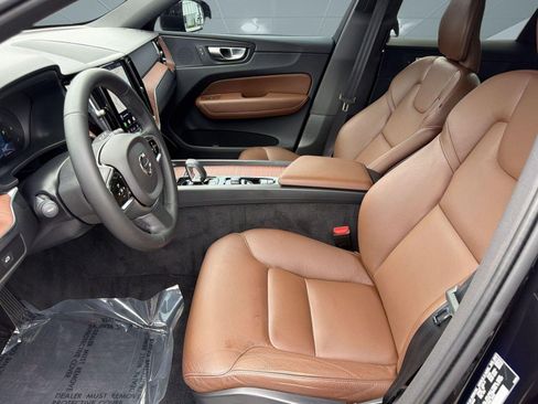 Certified 2024 Volvo XC60 B5 Plus w/ Protection Package Premier AWD/4WD image 5