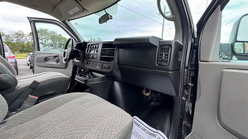 Used 2015 Chevrolet Express 2500 LS RWD image 35