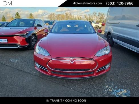 Used 2015 Tesla Model S 70D image 2