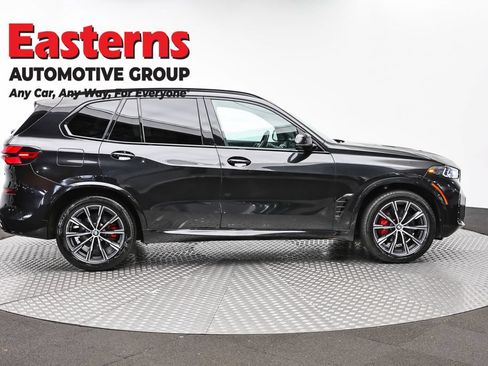 Used 2025 BMW X5 xDrive40i w/ M Sport Package AWD/4WD image 4