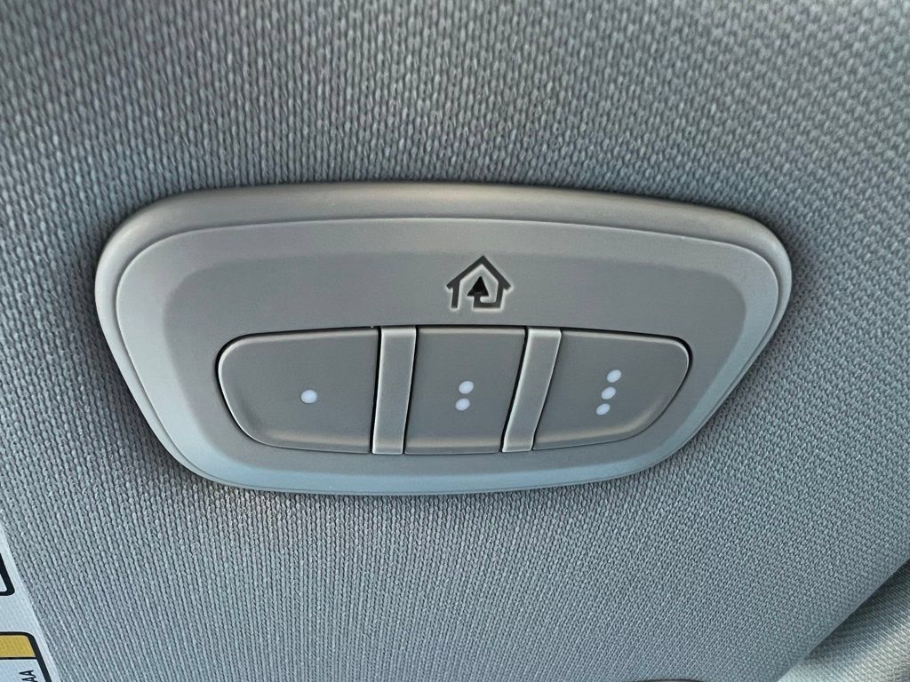 Used 2022 Jeep Cherokee Limited w/ Mopar Interior Package AWD/4WD image 48