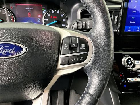 Used 2023 Ford Explorer Limited w/ Equipment Group 301A AWD/4WD image 11