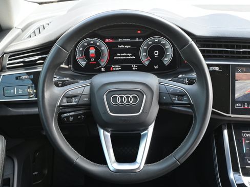 Used 2023 Audi Q8 Prestige AWD/4WD image 17