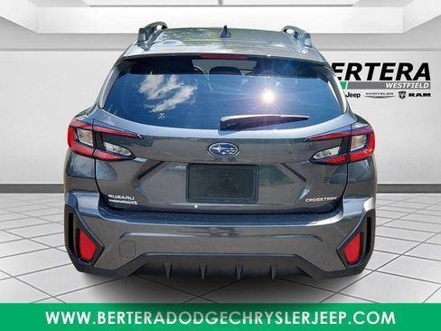 Used 2024 Subaru Crosstrek 2.0i Premium AWD/4WD image 5