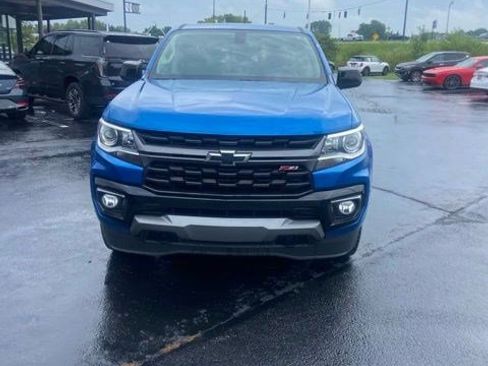 Used 2022 Chevrolet Colorado Z71 AWD/4WD image 2