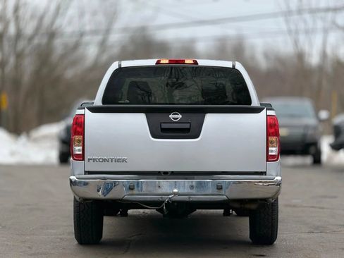 Used 2016 Nissan Frontier S image 5