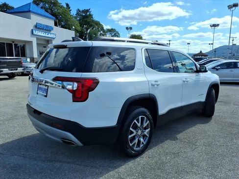 Used 2023 GMC Acadia SLT image 4