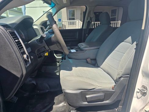 Used 2014 RAM 2500 Tradesman w/ Chrome Appearance Group image 19