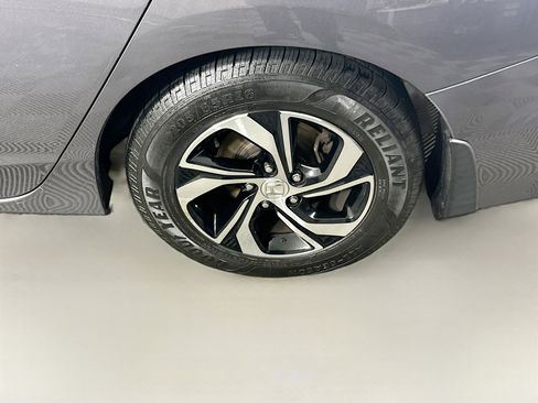 Used 2017 Honda Accord LX image 10