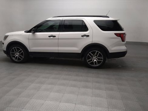 Used 2018 Ford Explorer Sport AWD/4WD image 3