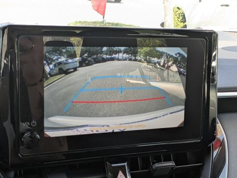 Used 2025 Toyota Corolla LE FWD image 20