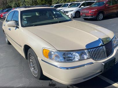 Used 2000 Lincoln Town Car Cartier