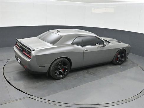 Used 2018 Dodge Challenger SRT Hellcat image 30