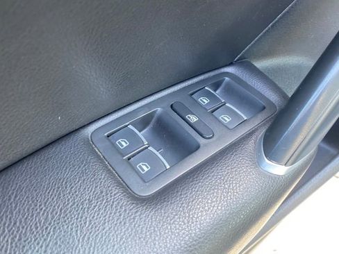 Used 2022 Volkswagen Passat 2.0T image 14