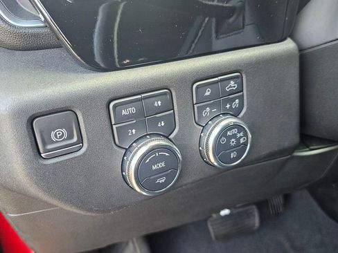 Used 2023 GMC Sierra 1500 SLT w/ SLT Premium Package AWD/4WD image 14