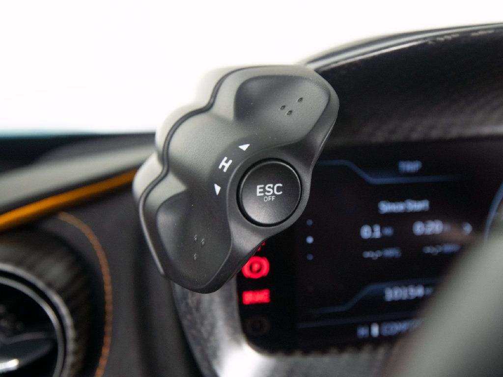 Used 2024 McLaren 750S Spider RWD image 23