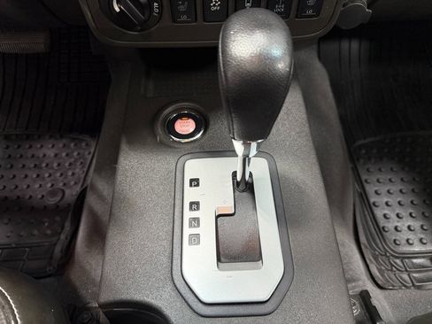 Used 2020 Nissan Frontier PRO-4X w/ Pro-4x Utility Package image 26