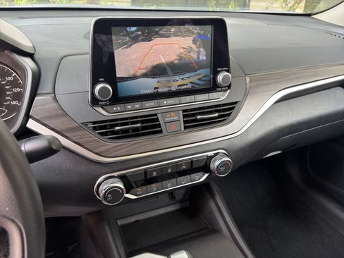 Used 2026 Nissan Altima 2.5 SV FWD image 16
