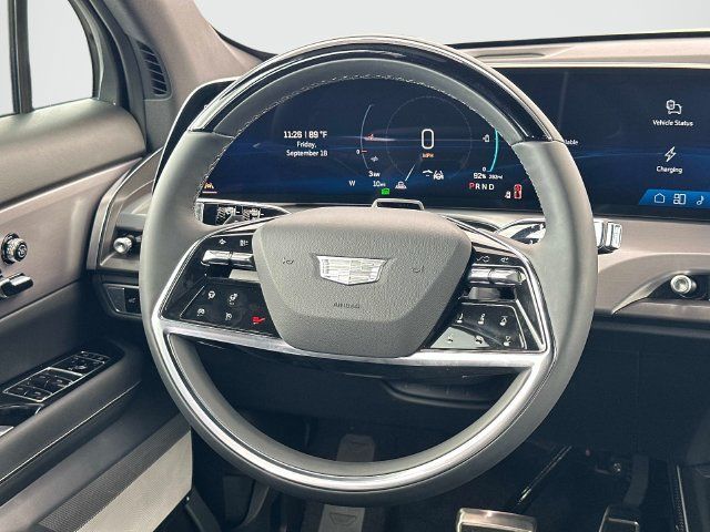 New 2027 Cadillac Vistiq Sport w/ LPO, Floor Liner Package AWD/4WD image 5