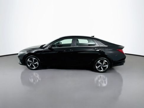 Used 2023 Hyundai Elantra Limited FWD image 5