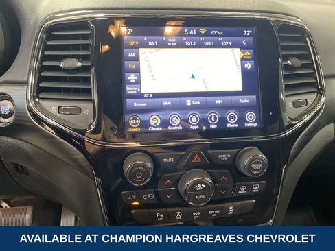 Used 2021 Jeep Grand Cherokee Laredo X AWD/4WD image 18