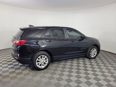 Used 2020 Chevrolet Equinox LS w/ LS Convenience Package FWD image 10