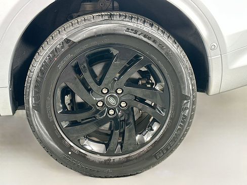 Certified 2025 Land Rover Discovery Sport S image 34