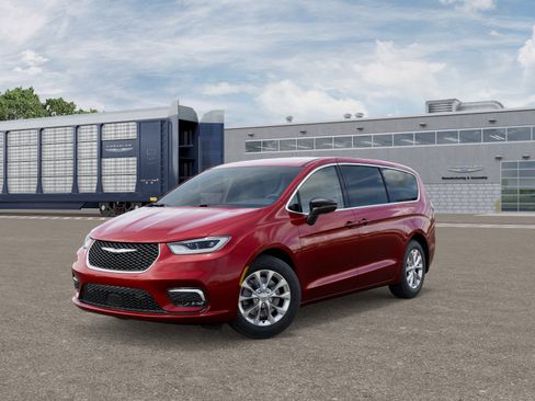 New 2026 Chrysler Pacifica Select w/ S Appearance Package image 2