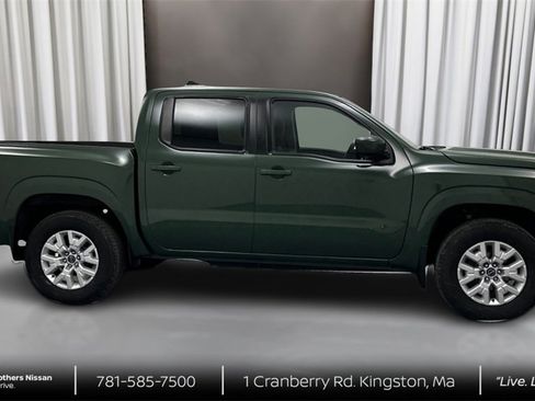 Certified 2022 Nissan Frontier SV w/ Technology Package image 4