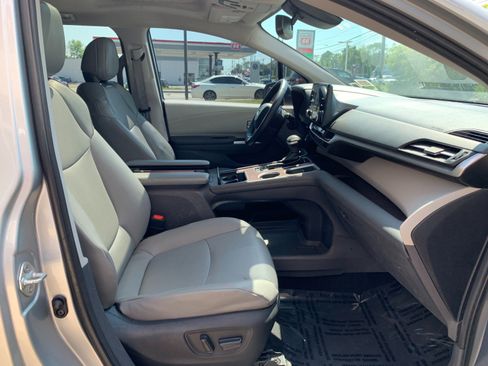 Used 2022 Toyota Sienna XLE AWD/4WD image 37