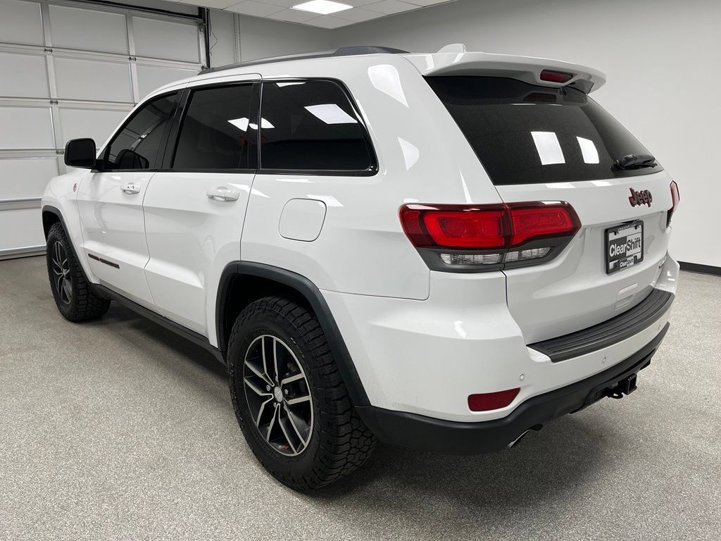 Used 2017 Jeep Grand Cherokee Trailhawk AWD/4WD image 8