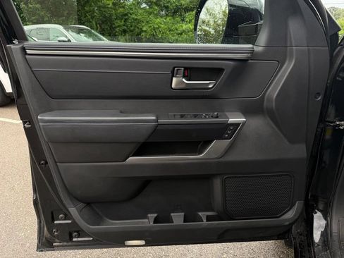 Used 2024 Toyota Sequoia Platinum AWD/4WD image 7