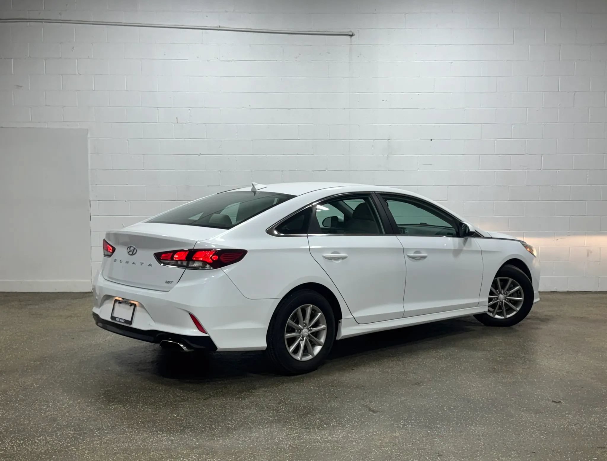 Used 2018 Hyundai Sonata ECO FWD image 3