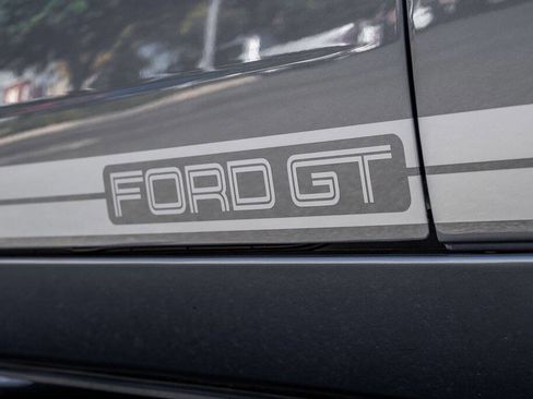 Used 2006 Ford GT image 83