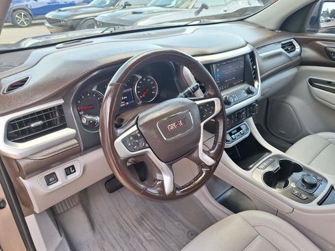 Used 2023 GMC Acadia SLT w/ Preferred Package AWD/4WD image 14