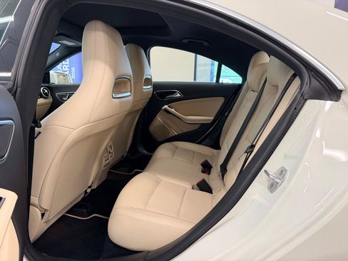 Used 2018 Mercedes-Benz CLA 250 image 22