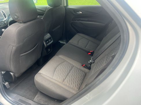Used 2019 Chevrolet Equinox LT w/ LPO, Cargo Package FWD image 16