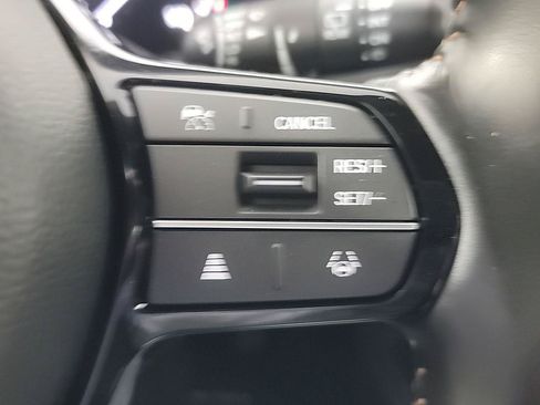 Certified 2025 Honda HR-V Sport image 24