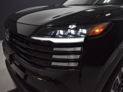 New 2025 Nissan Kicks SV w/ SV Premium Package image 11